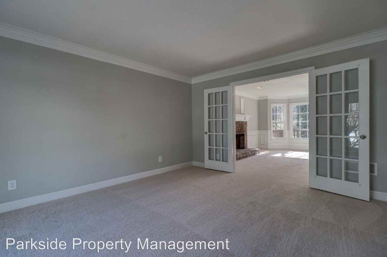 562 Delphinium Blvd - Photo 2 of 37