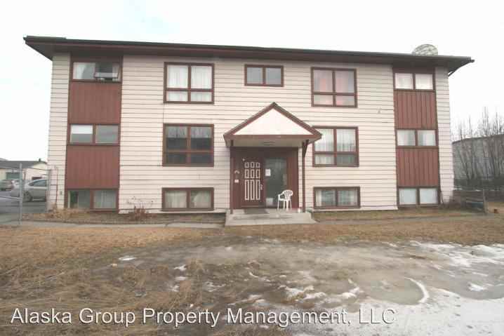 1440 W 26th - Photo 2 of 2