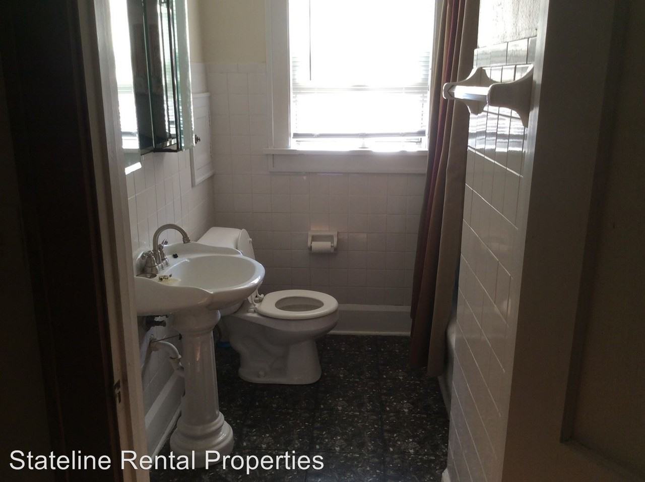 1538 Benton St - Photo 3 of 4