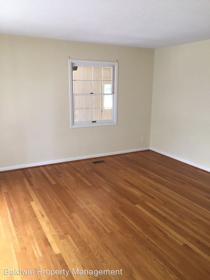 3610 Maverick St - Photo 2 of 12