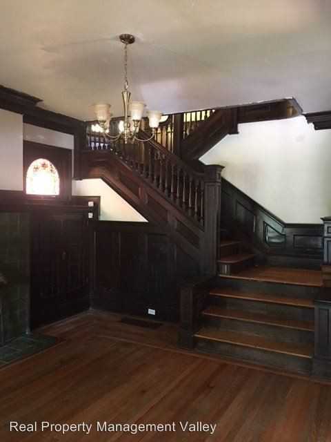 1424 Virginia St E #A - Photo 3 of 16