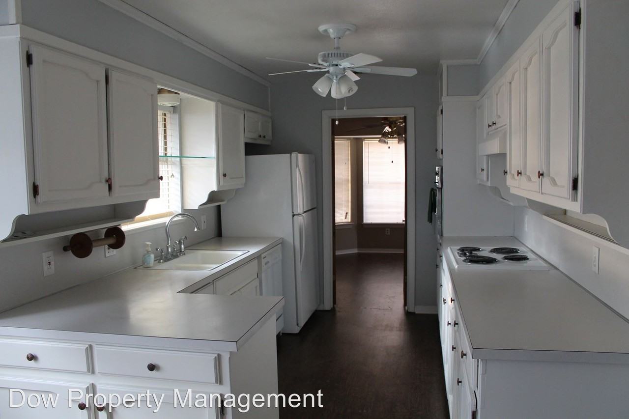 3829 Minot Ave - Photo 2 of 8