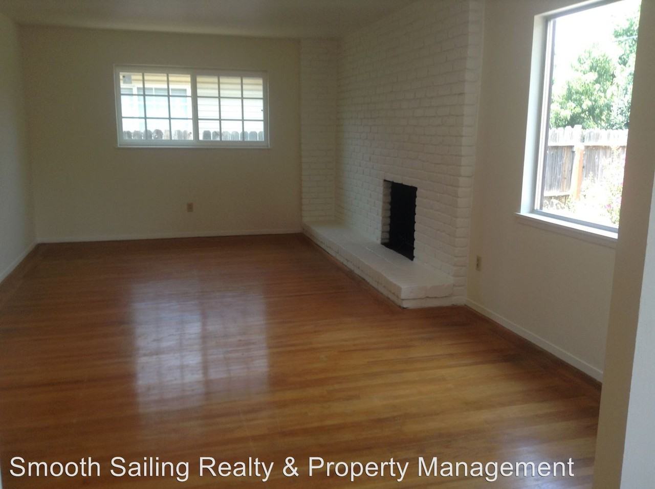 5125 48th Ave - Photo 2 of 10