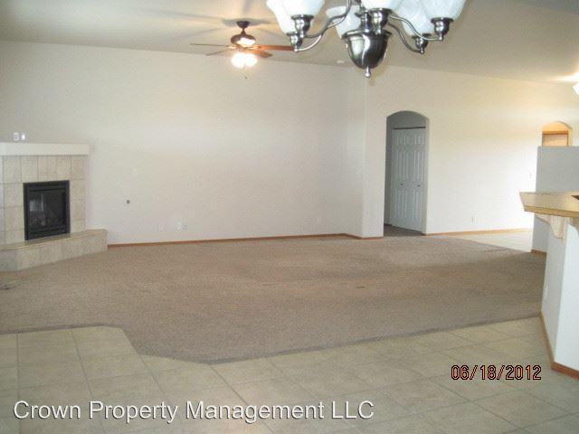6007 Thynewood Loop - Photo 2 of 16