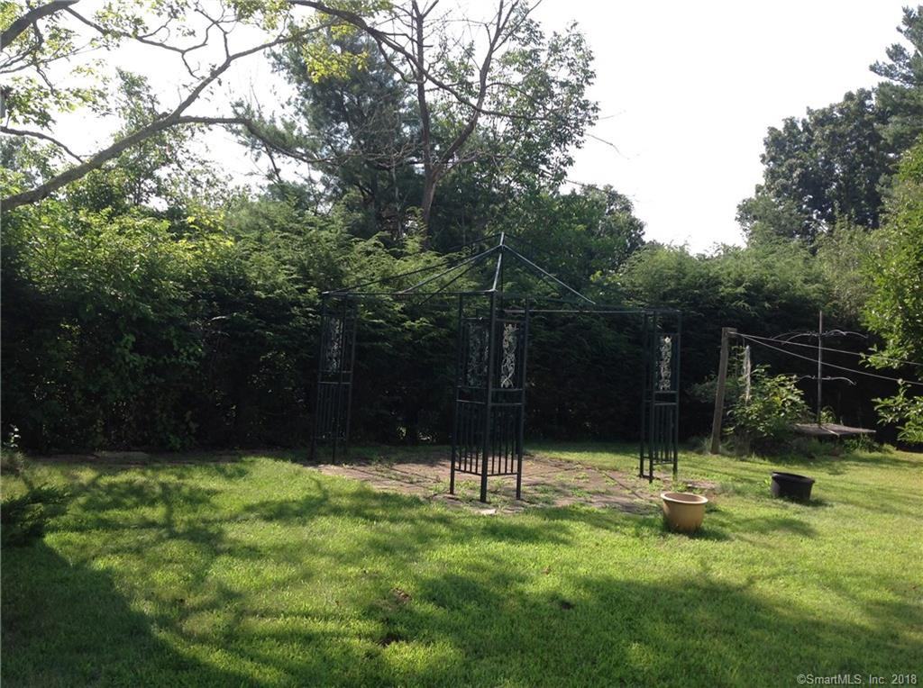 10 Old Willimantic Rd - Photo 3 of 19