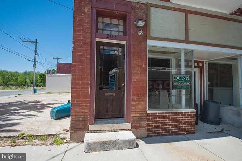 204 Clarke Ave - Photo 3 of 25