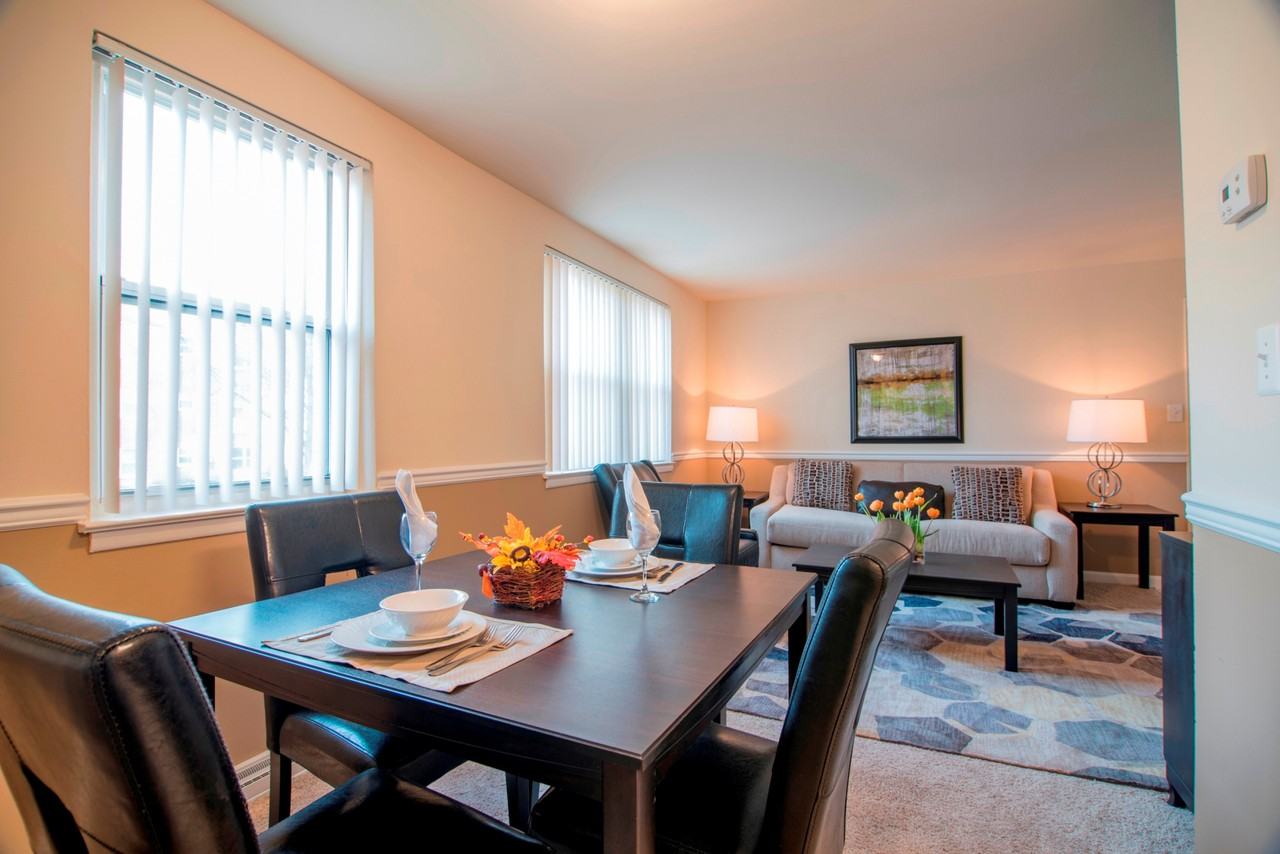 Roland Ridge - Photo 4 of 10