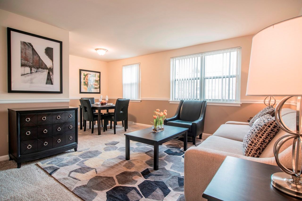 Roland Ridge - Photo 7 of 10