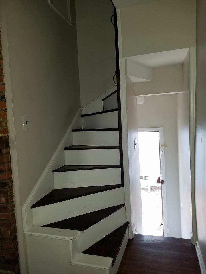 1036 Waverly Street - Photo 3 of 9