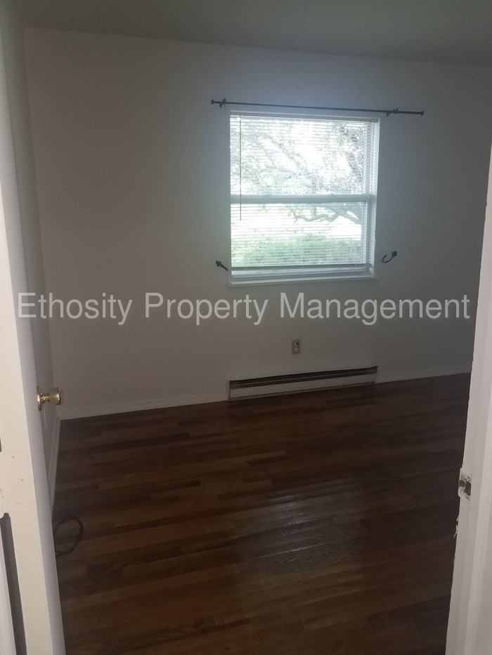550 S Lebanon St #4465 - Photo 2 of 13