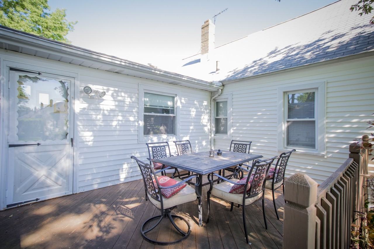 11381 Woodview Blvd - Photo 3 of 28