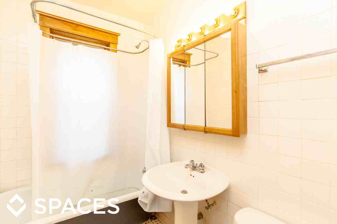1206 West Draper Street #2 - Photo 2 of 8