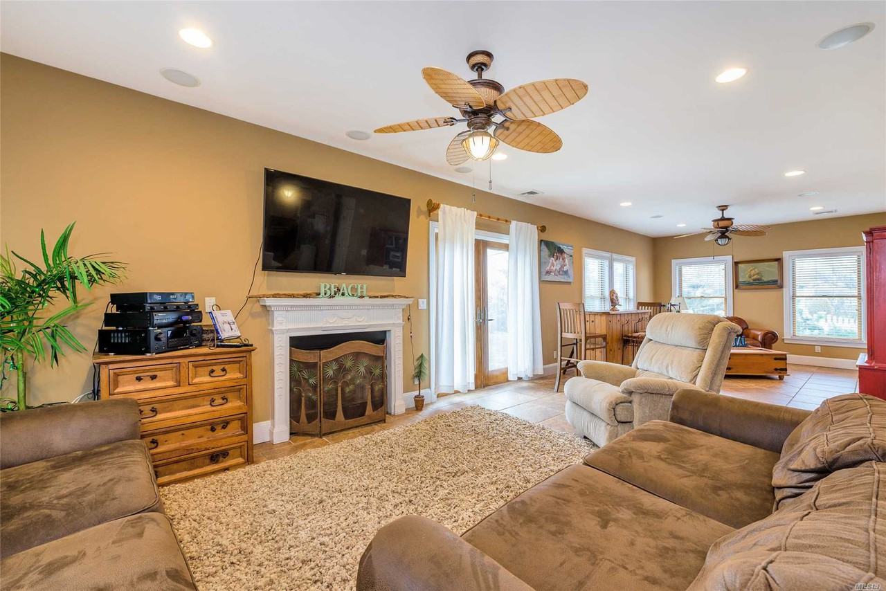 2064 Pacific Blvd - Photo 2 of 18