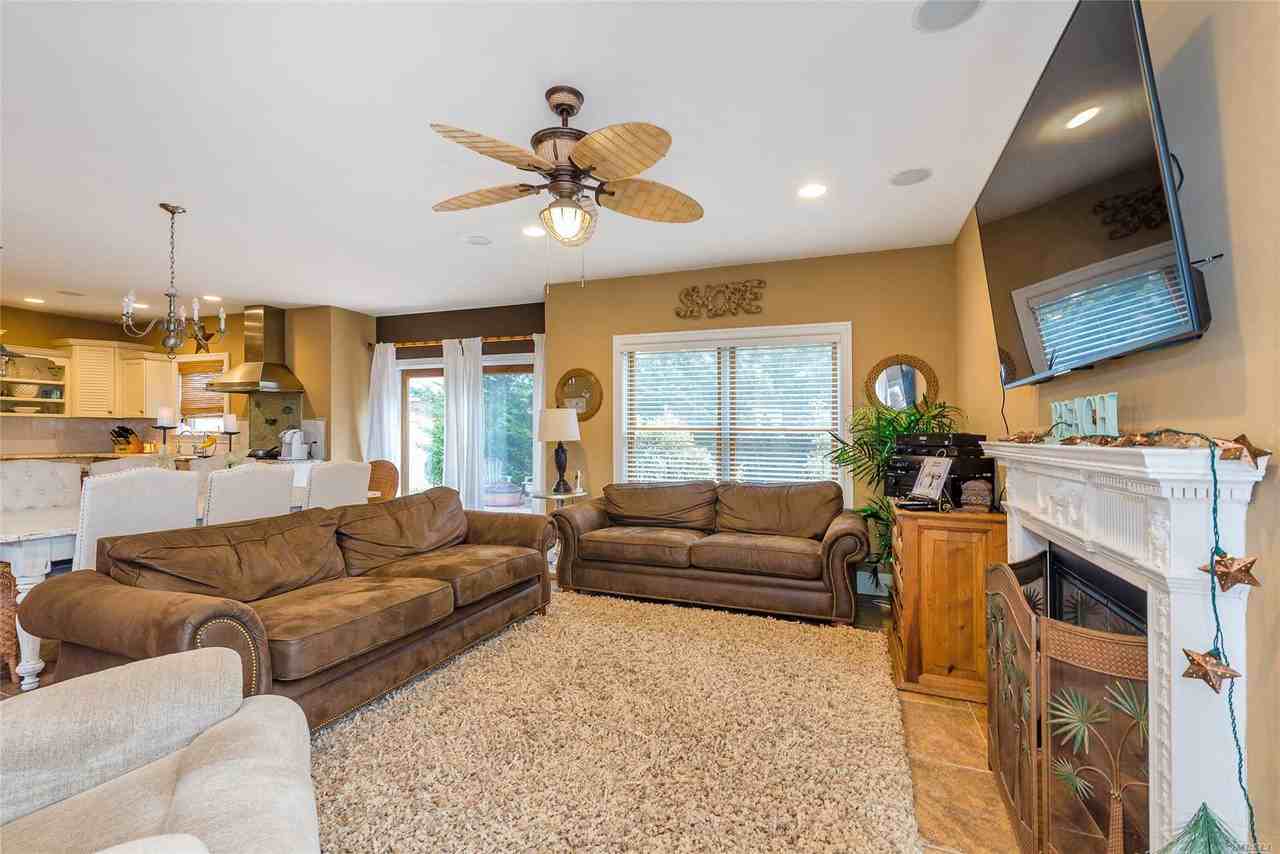 2064 Pacific Blvd - Photo 3 of 18