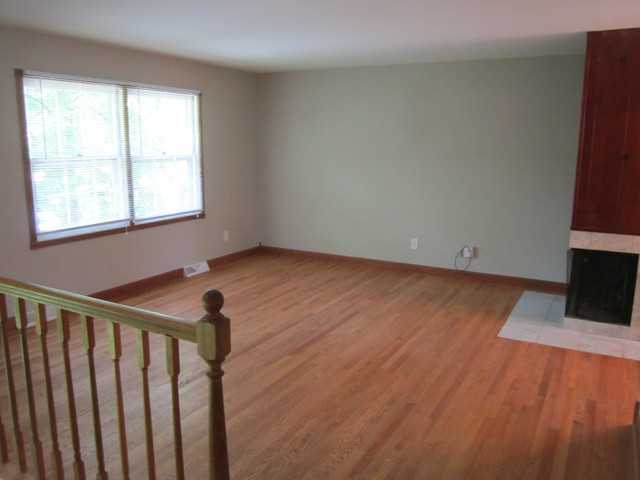 18099 W Valley Dr - Photo 2 of 12