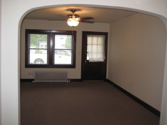 419 S Kankakee St - Photo 2 of 11