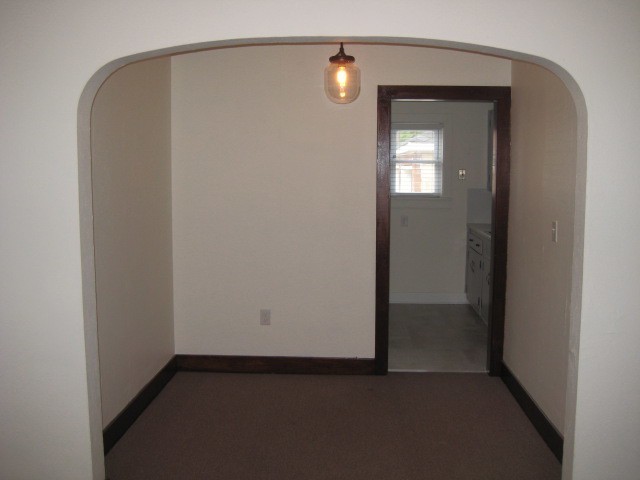 419 S Kankakee St - Photo 3 of 11