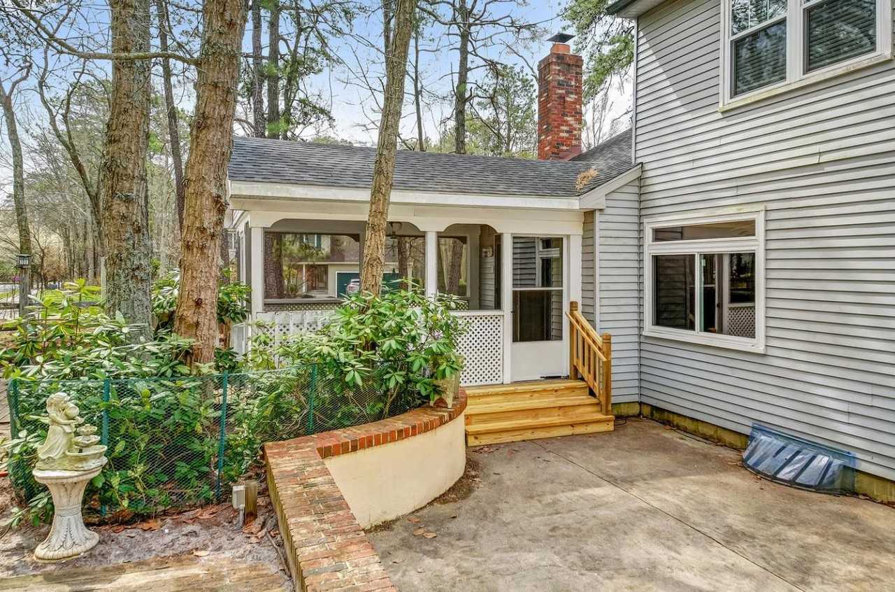 1 Morningside Ln - Photo 3 of 22