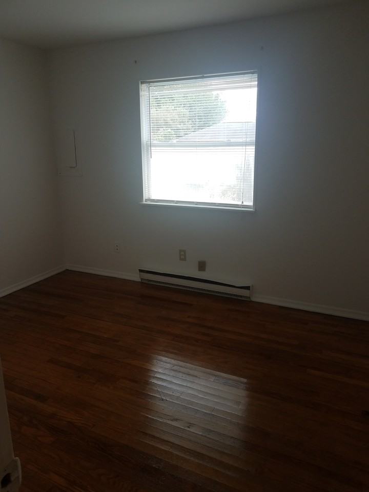4465 550 S - Photo 2 of 13