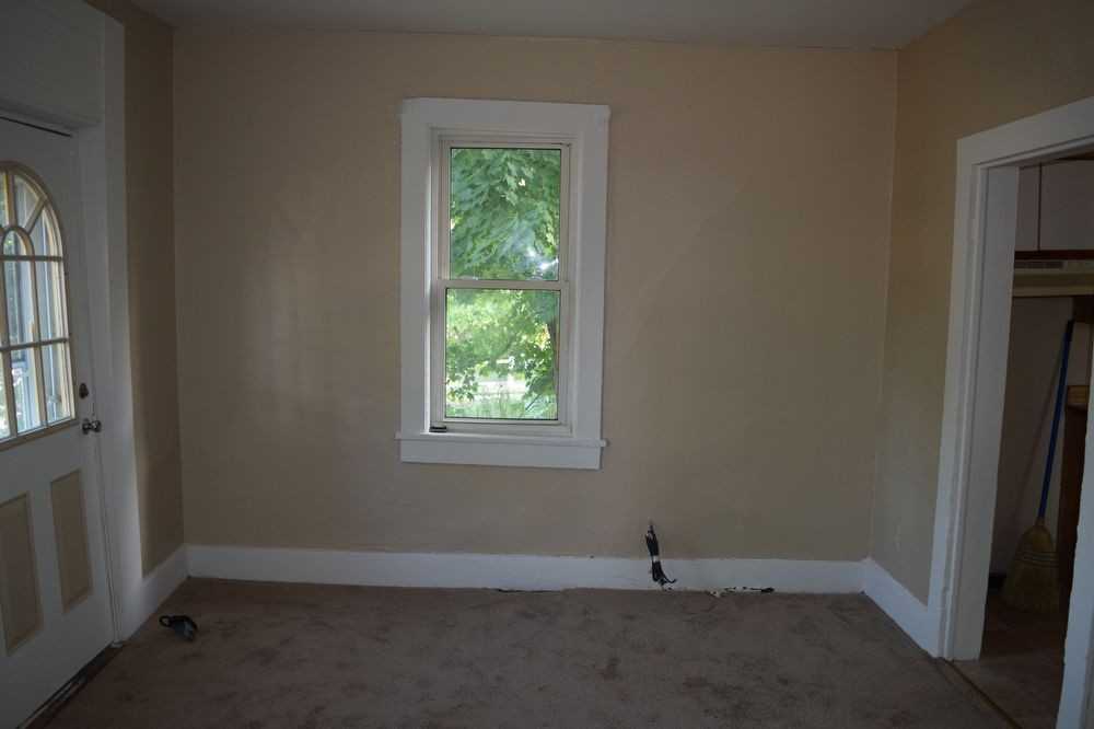 239 Park St NW - Photo 3 of 11