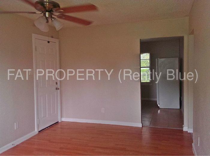 3717 Tuam St - Photo 2 of 6