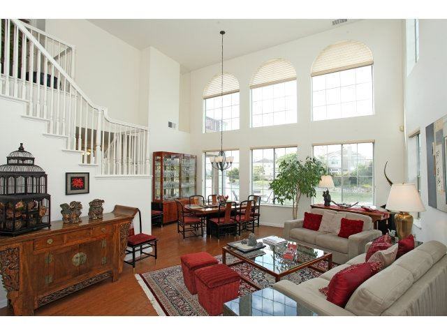 112 Monaco Dr - Photo 3 of 19