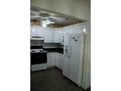 212 Charlotte Ave - Photo 3 of 9