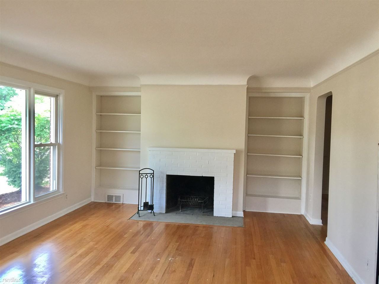 1452 Marian Ave - Photo 2 of 13