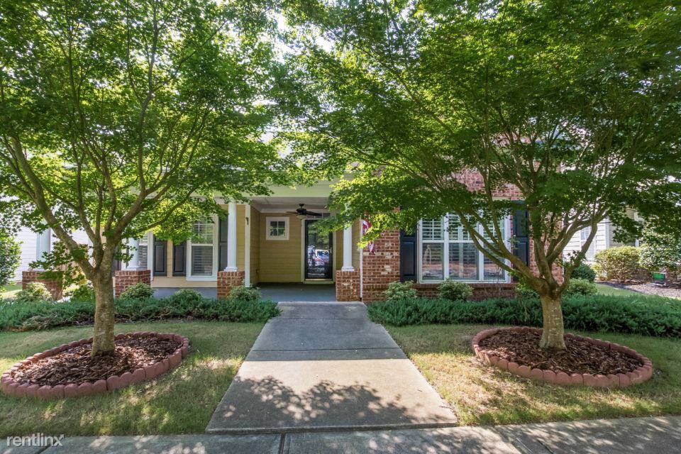 3614 Silver Springs Way SW - Photo 2 of 3