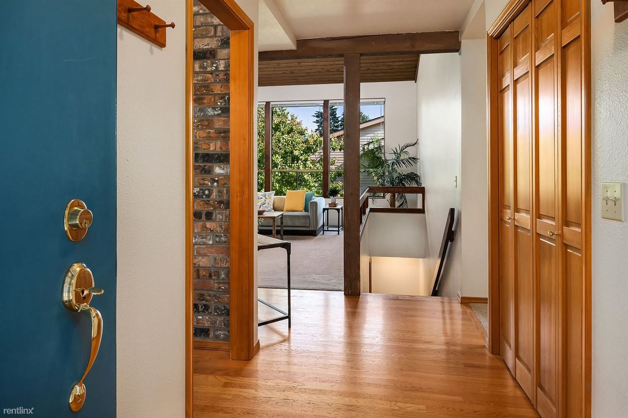 2432 171 Ave SE - Photo 3 of 22