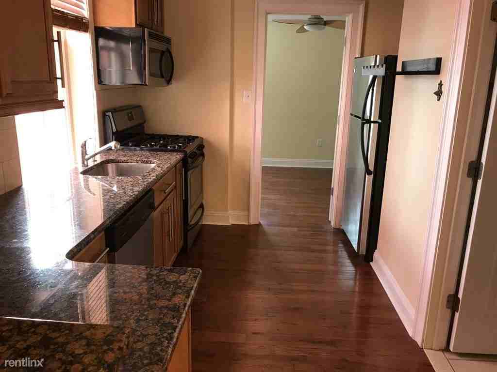 1716 Pine St - Photo 2 of 10