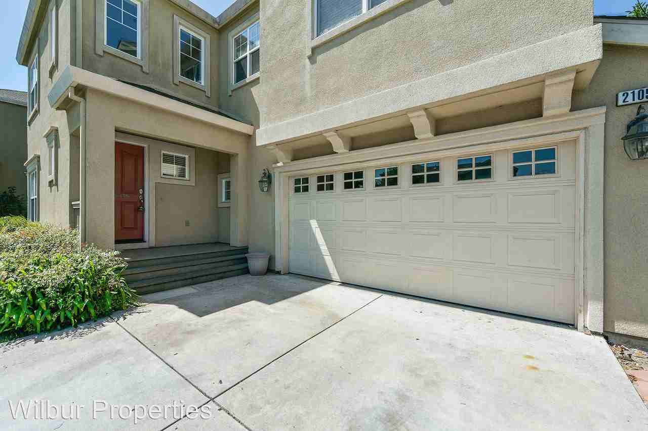 2105 Myrtle Pl - Photo 2 of 24