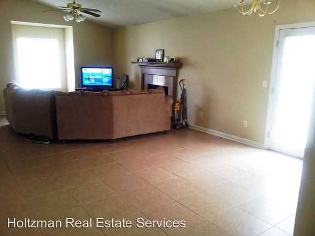 960 Yale Ct - Photo 2 of 9