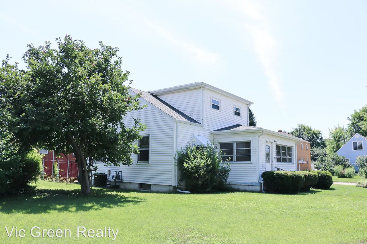 300 N Elm Ave - Photo 2 of 30