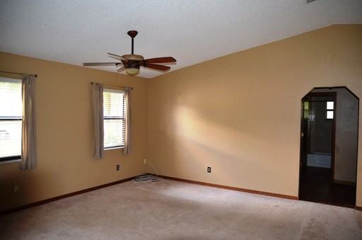 6435 Creation St - Photo 2 of 10