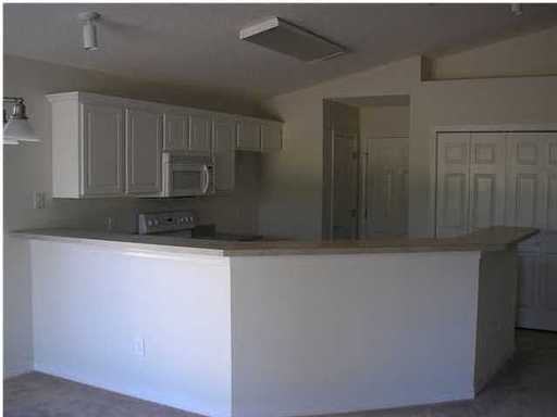 11068 Chippewa Way - Photo 3 of 7