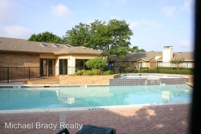 1911 Maplewood Trail - Photo 3 of 20