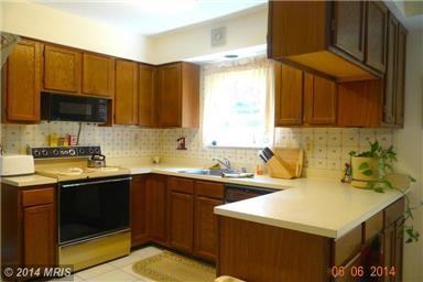 813 Whitehall St - Photo 2 of 4