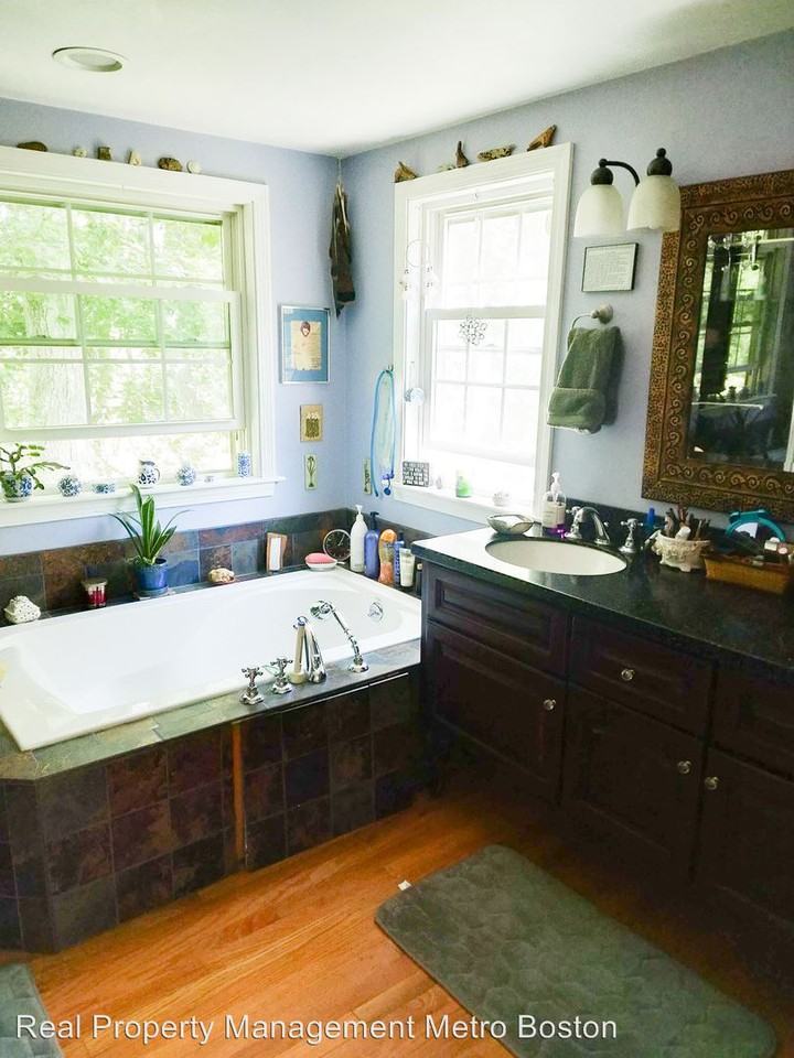 32 Demarco Rd - Photo 3 of 16