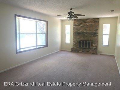 34035 Hunt Ave - Photo 3 of 9