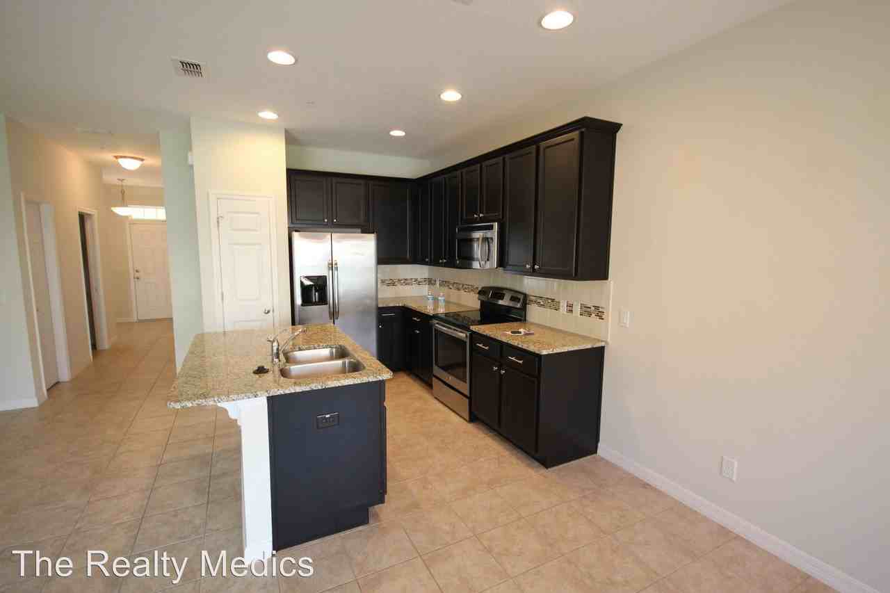 2475 Viterbo Way - Photo 3 of 17