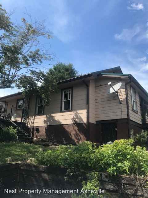 61 Crestfield Ave - Photo 3 of 25