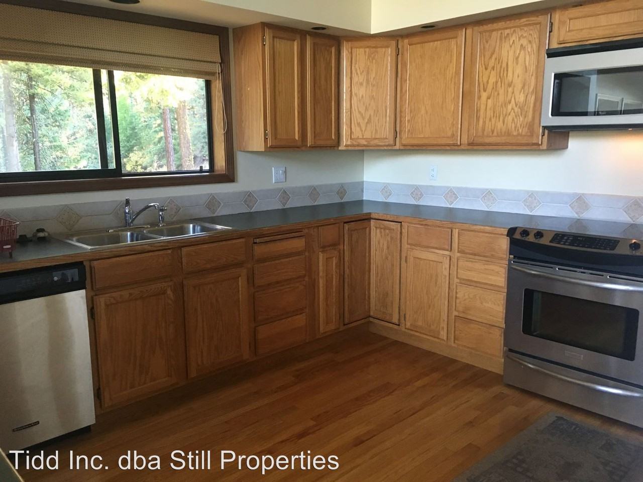 2960 Mission Ridge Rd - Photo 2 of 10