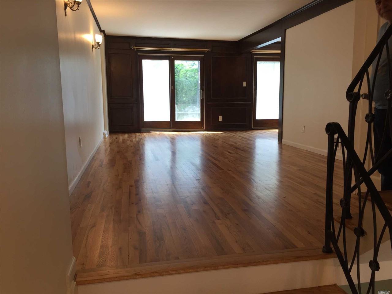 15-32 215th St - Photo 3 of 19