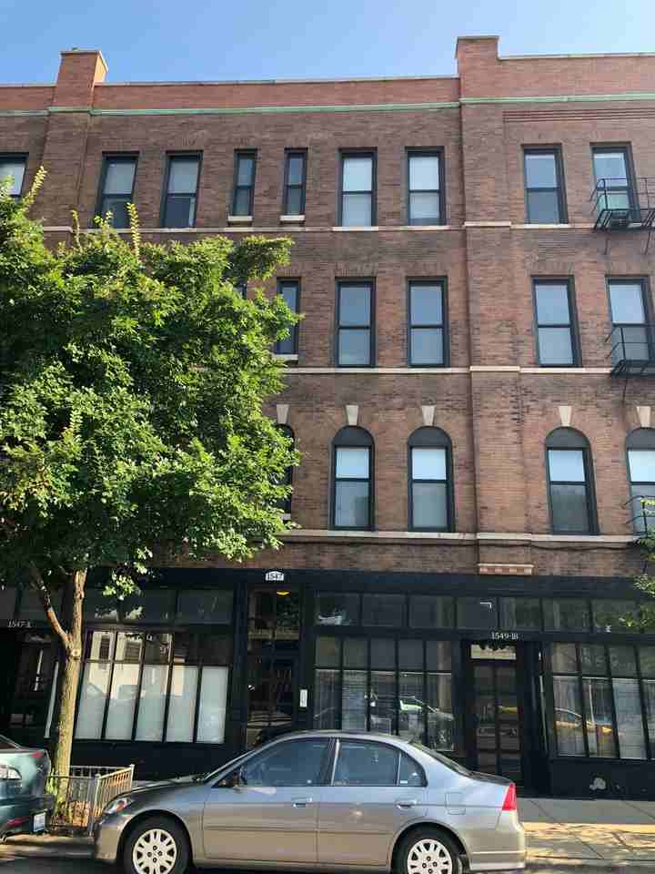 1547 West Blackhawk Street #3C - Photo 6 of 11