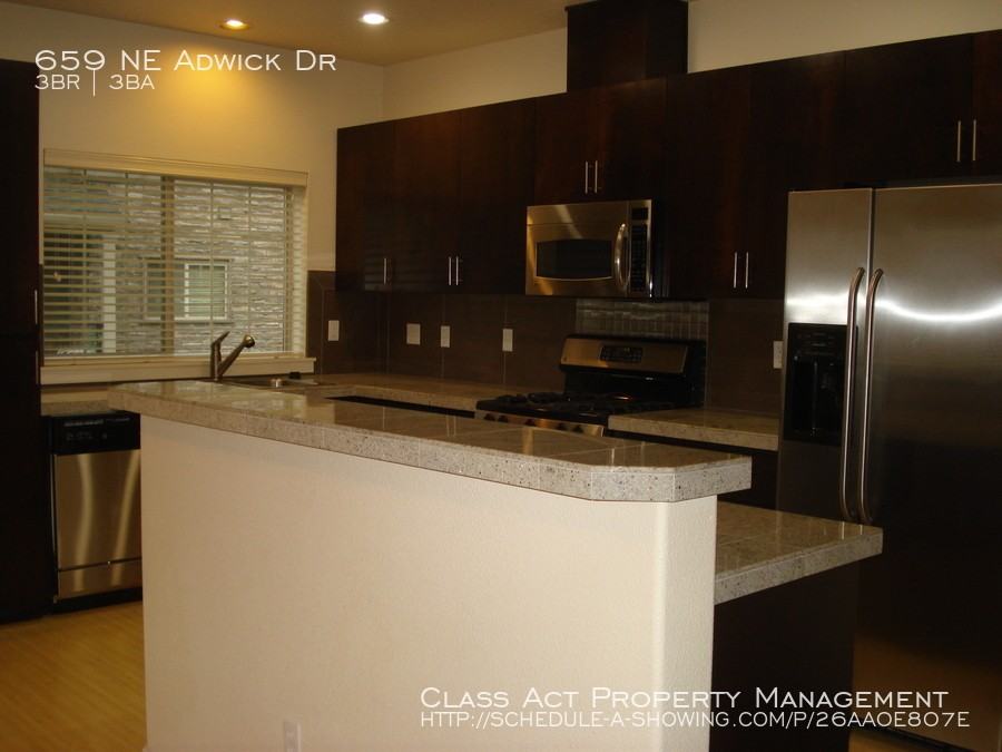 659 NW Adwick Dr - Photo 3 of 17