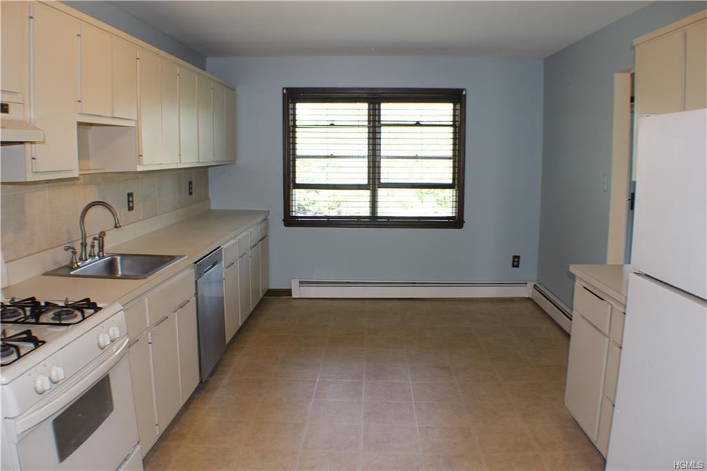 56 Oak Hill Rd - Photo 3 of 25