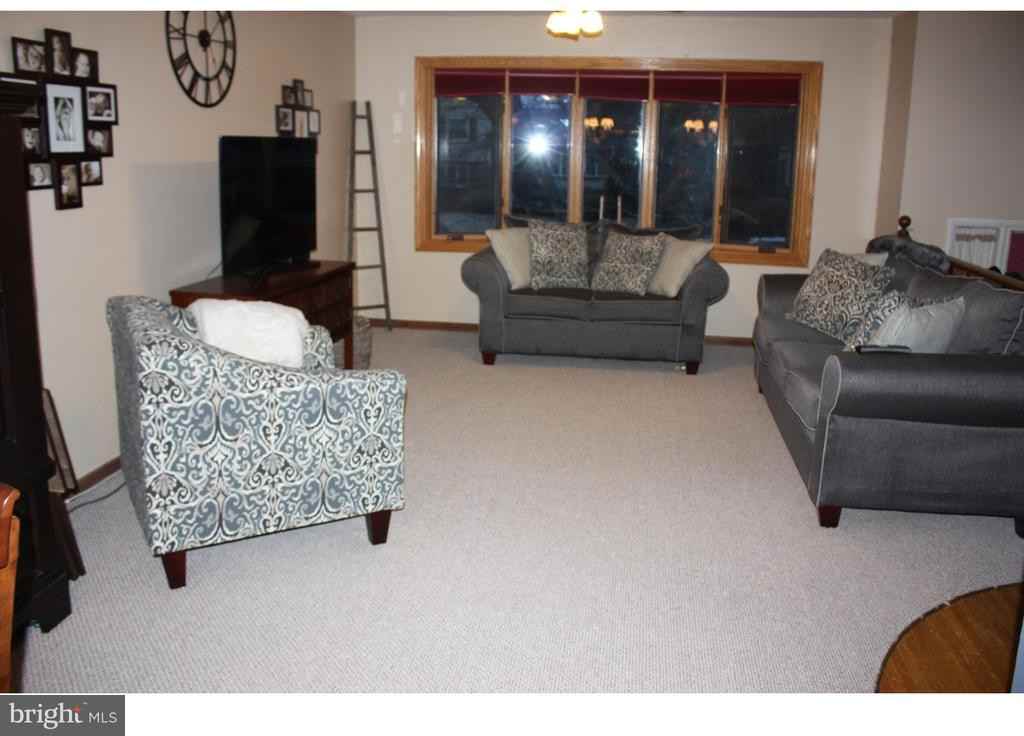 3 Lehigh Dr - Photo 2 of 6