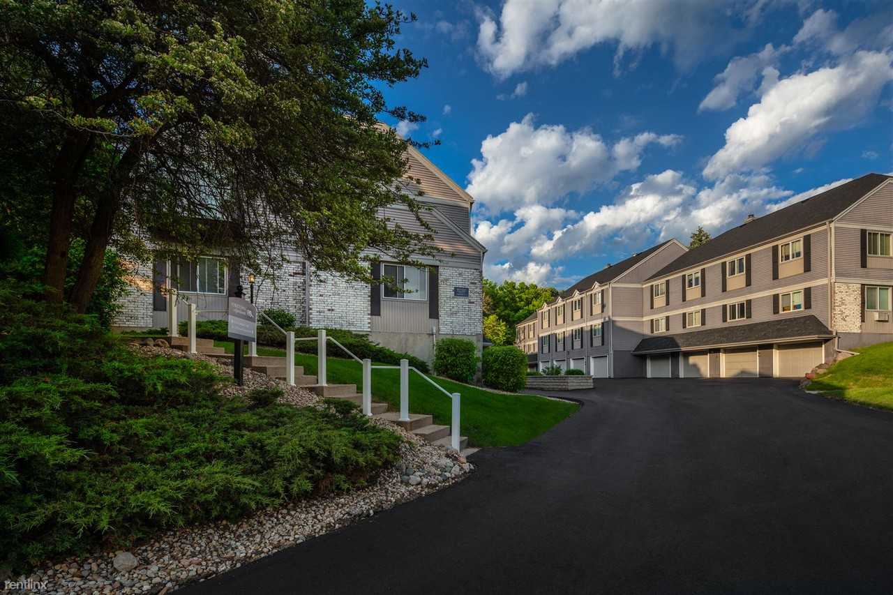 Yorktown Apartments - Photo 3 of 16