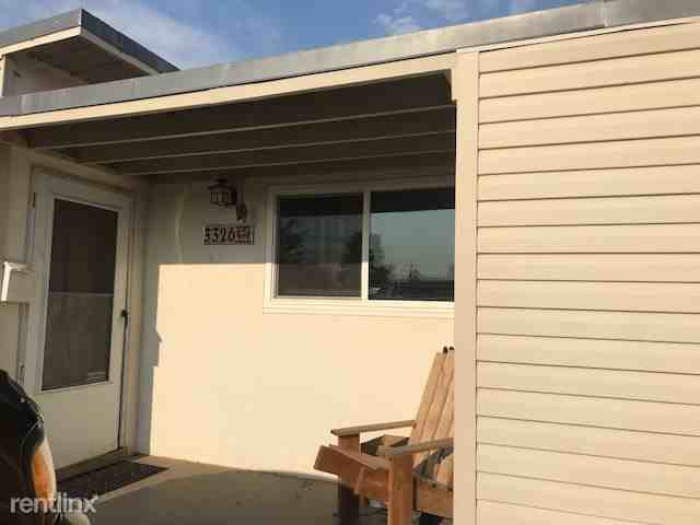 3326 Montclaire Dr NE - Photo 2 of 10